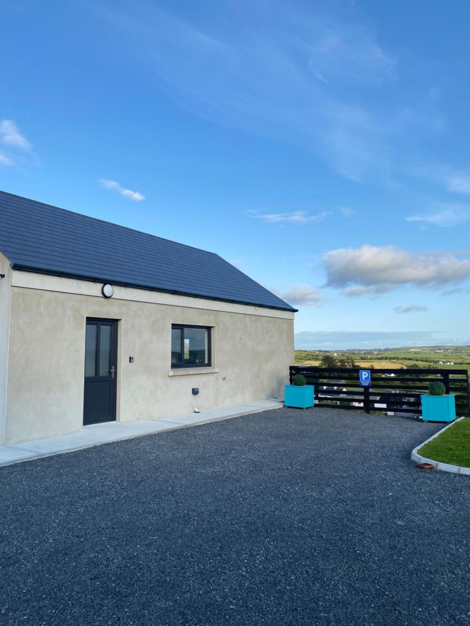 Hill Top View Apartment Lahinch Kültér fotó